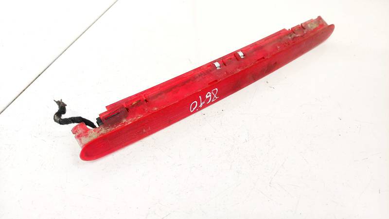 1T0945097A Volkswagen Touran 2004 Dodatkowe światło stopu