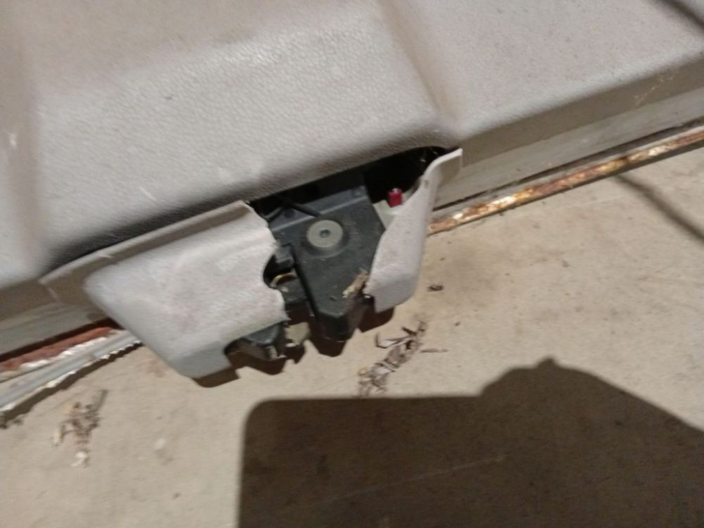 Ford Mondeo 2002 Trunk Lid Lock Latch - REAR - Thumbnail 4