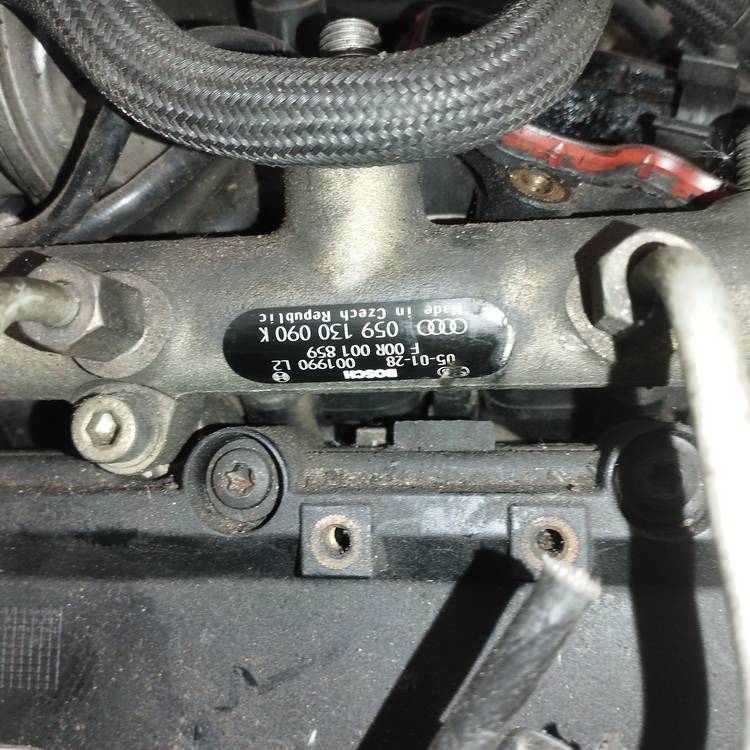 059130090K Audi A6 2005 Топливная система (Магистральная трубка топлива)