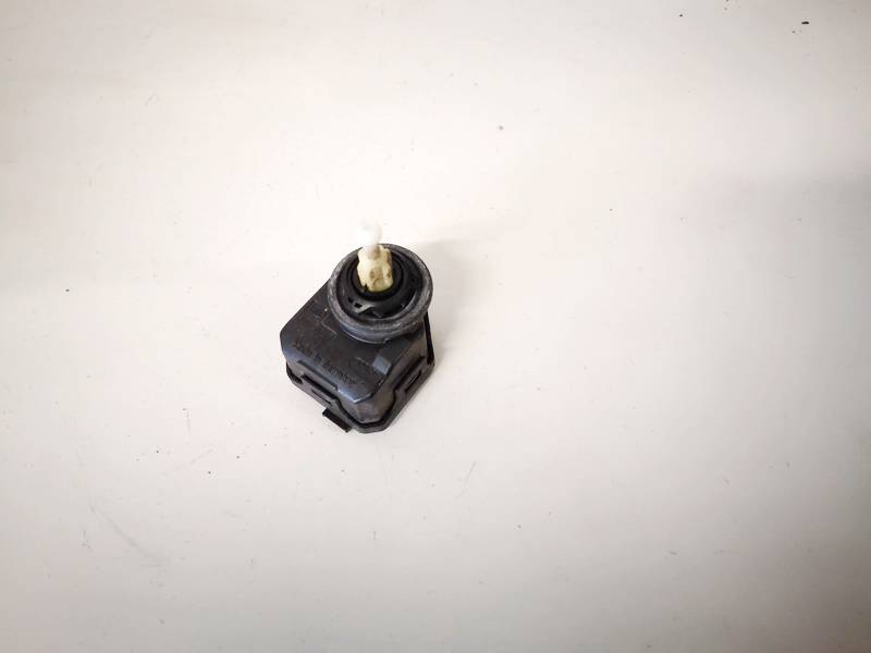 1J0941295C Volkswagen Golf 2001 Headlighth Levell Range Adjustment Motor - Thumbnail 2