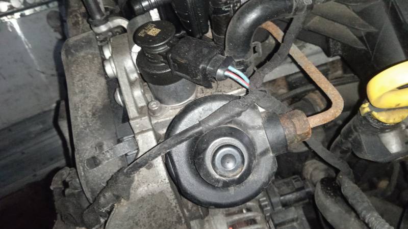 03L130755D Volkswagen Touran 2014 High Pressure Injection Pump - Thumbnail 2