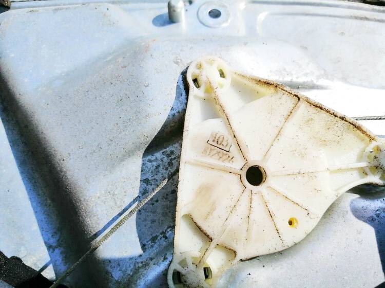 102924 Volkswagen Bora 1999 Durvju loga pacēlājs - PRIEKŠA PA KREISI - Thumbnail 3