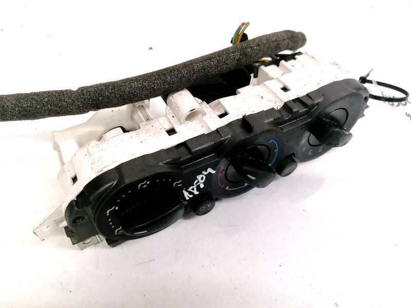 3M5T19980AD Ford Focus 2005 Climate Control Panel (heater control switches)