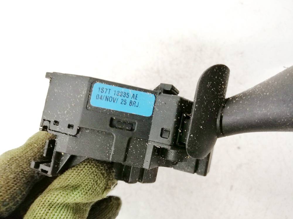 1S7T13335AE Ford Mondeo 2002 Indicator Switch (Light Stalk) - Thumbnail 3