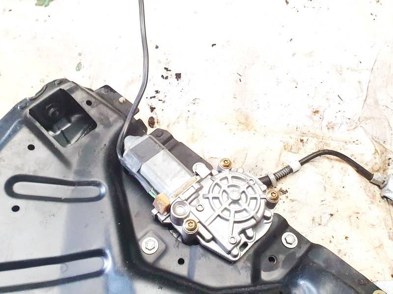 Audi A6 1995 Silnik podnośnika szyby drzwi - PRZEDNIE LEWE