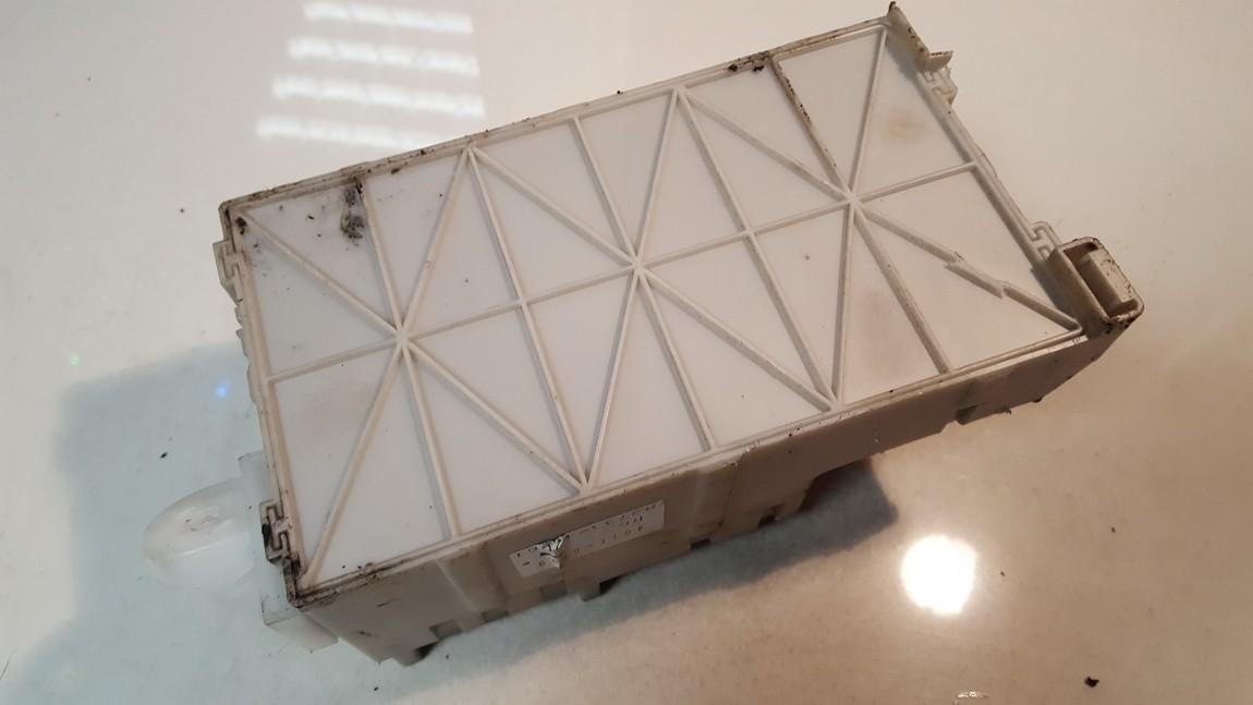 8273342061 Toyota RAV-4 2004 CAJA RELES -  FUSIBLES - Thumbnail 2