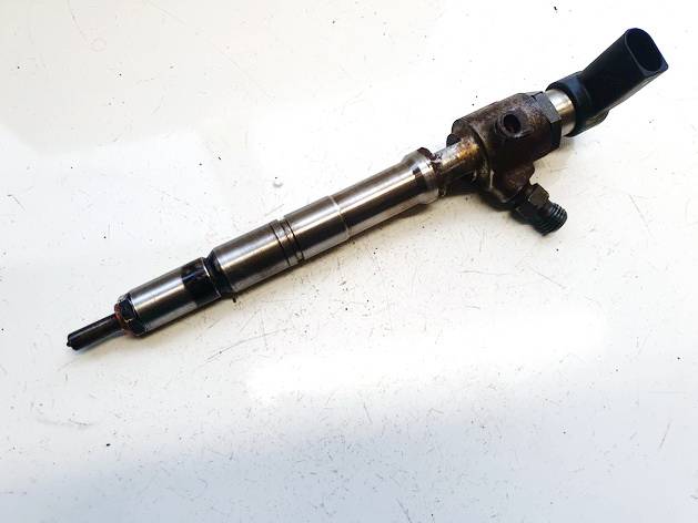 03L130277B Skoda Superb 2014 Wtryskiwacz Paliwa