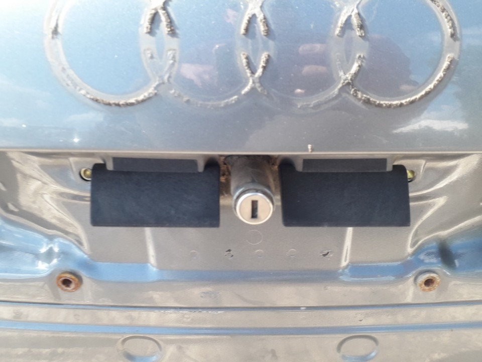 UISED Audi A6 1998 Tailgate Boot Opening Switch and Handle - REAR