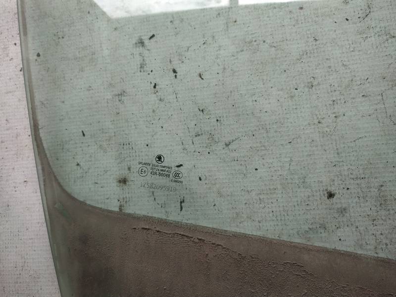 AS2 Skoda Octavia 2007 Door-Drop Glass - FRONT RIGHT - Thumbnail 2