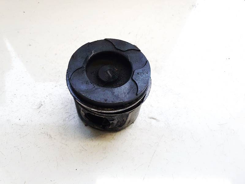 142 Mazda 3 2004 Pistón