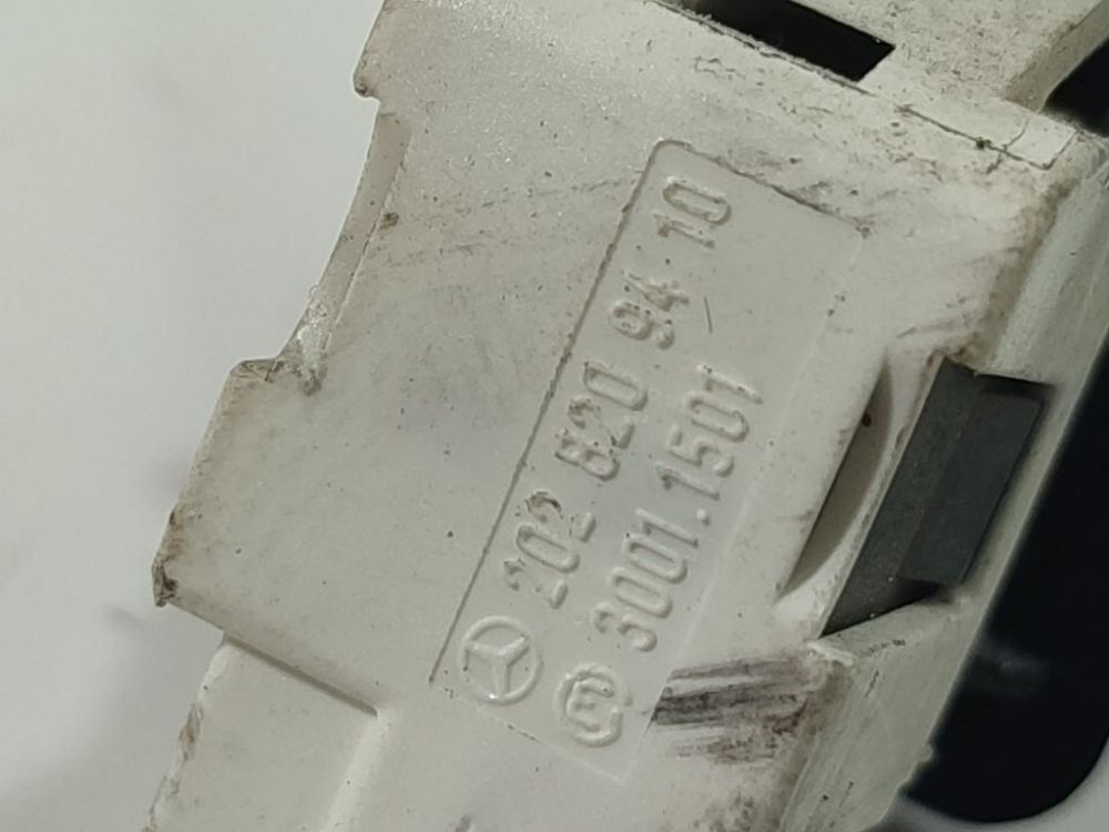 2028209410 Mercedes-Benz CLS-CLASS 2004 door contacts left - Thumbnail 4