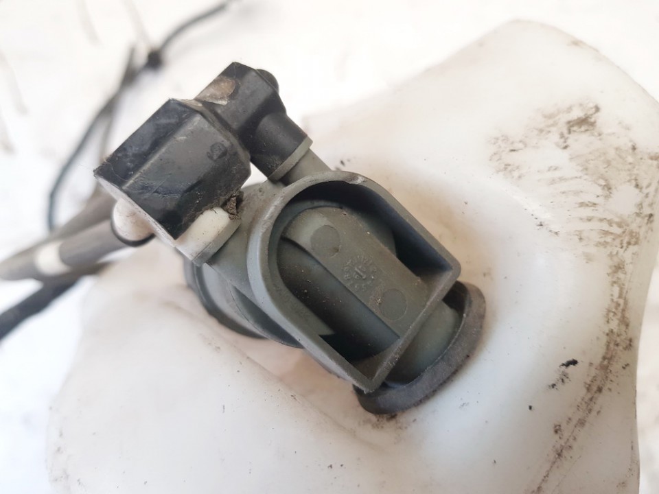 6811551 Nissan Qashqai 2009 Windshield Windscreen Washer Pump - Thumbnail 2