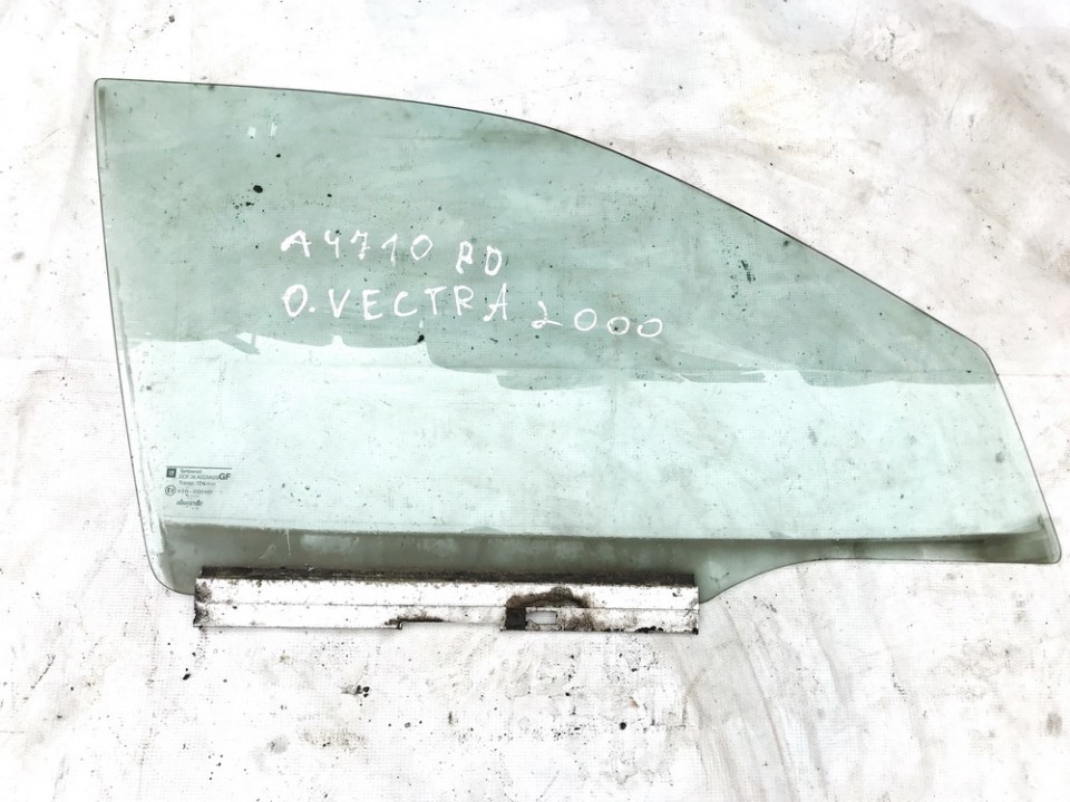 Opel Vectra 2000 Duru stiklas P.D.