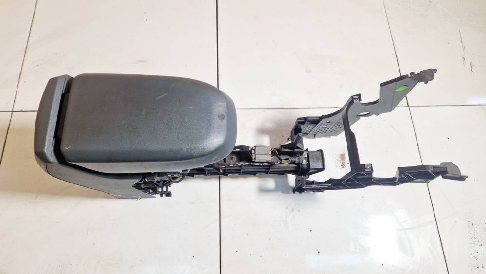 AM51R044H60C Ford Grand C-Max 2011 Porankis