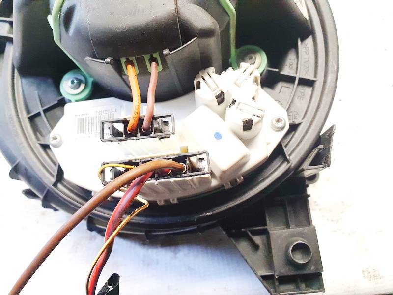 T1021327UA BMW X1 2012 Heater Resistor (Heater Blower Motor Resistor) - Thumbnail 3