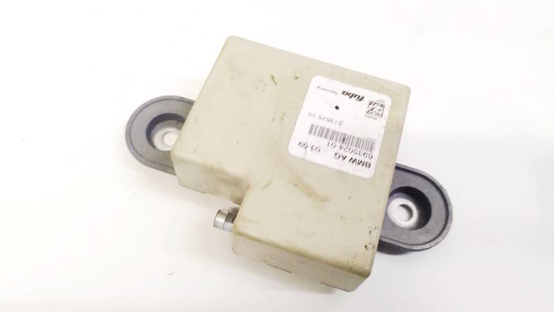 693502401 BMW 5-Series 2006 Antenna Module Unit