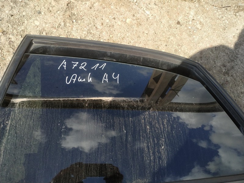 Audi A4 1996 Duru stiklas G.K.