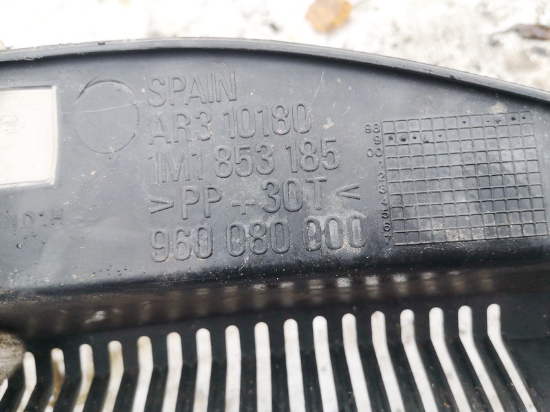 1M1853185 Seat Toledo 1999 Wiper Muolding - FRONT - Thumbnail 3