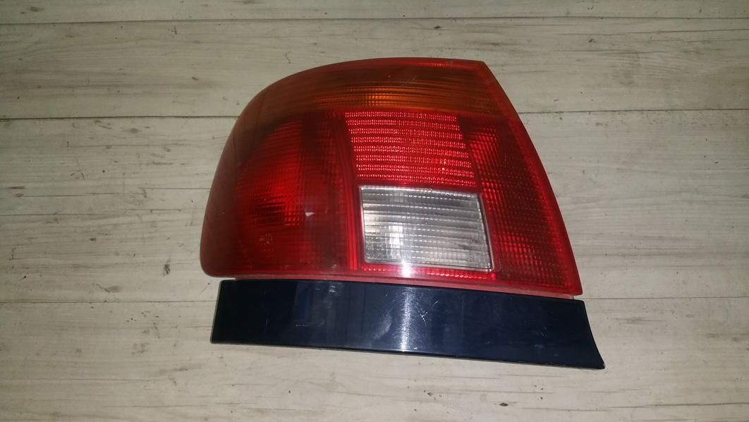 Audi A4 1994 Aizmugurējais lukturis - AIZMUGURE PA KREISI