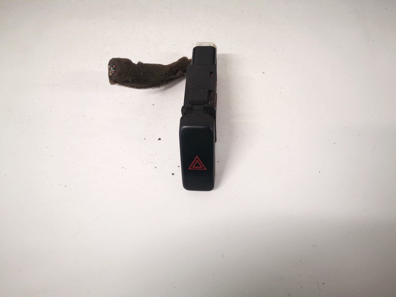 153132 Mazda 323 1998 Hazard switch