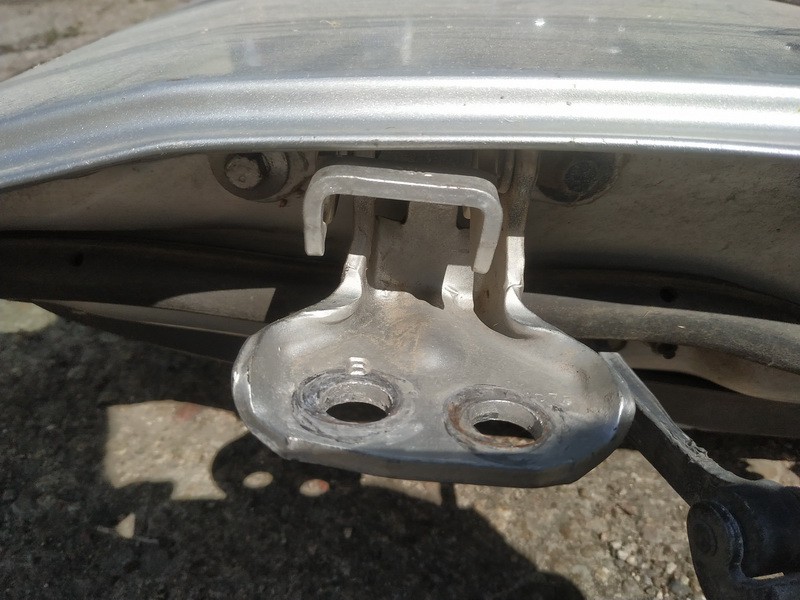 Ford Fiesta 2002 Aizmugurējo durvju eņģe - AIZMUGURE - Thumbnail 2