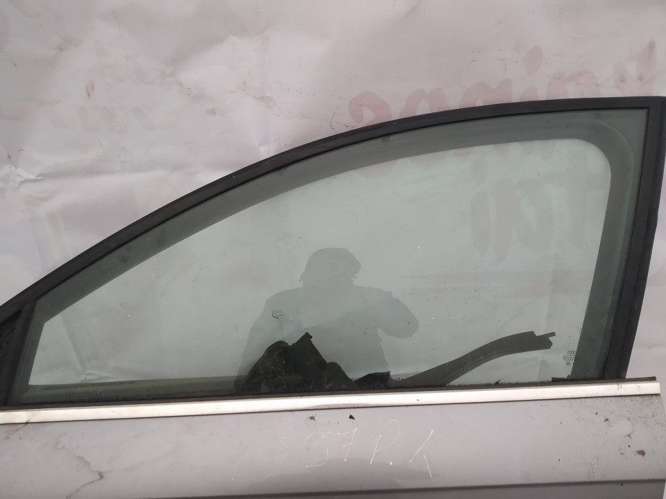 Audi A6 2007 Door-Drop Glass - FRONT LEFT