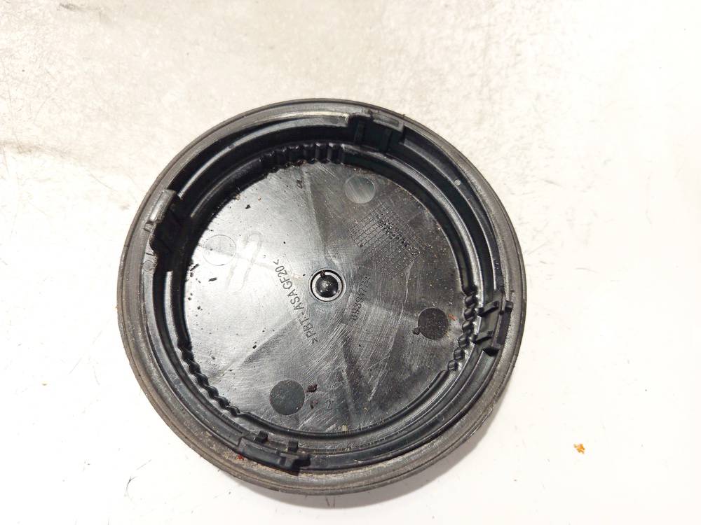 89391724 Volkswagen Polo 2008 Headlight bulb dust cover cap - FRONT