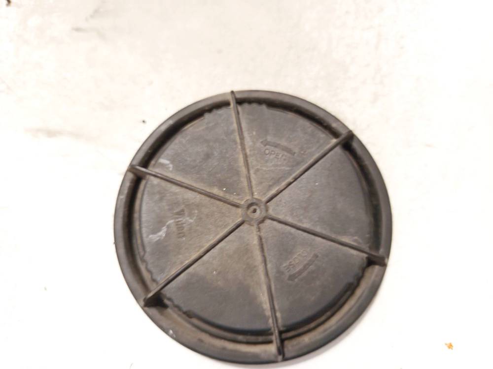 89391724 Volkswagen Polo 2008 Headlight bulb dust cover cap - FRONT - Thumbnail 2