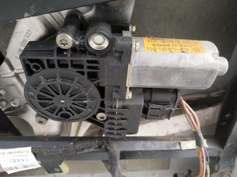 4B0959801B Audi Allroad 2001 Моторчик стеклоподъемника - задний левый