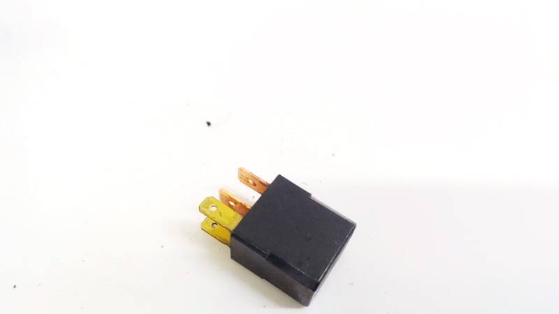 ACM33221 Mazda 2 2009 Relay module