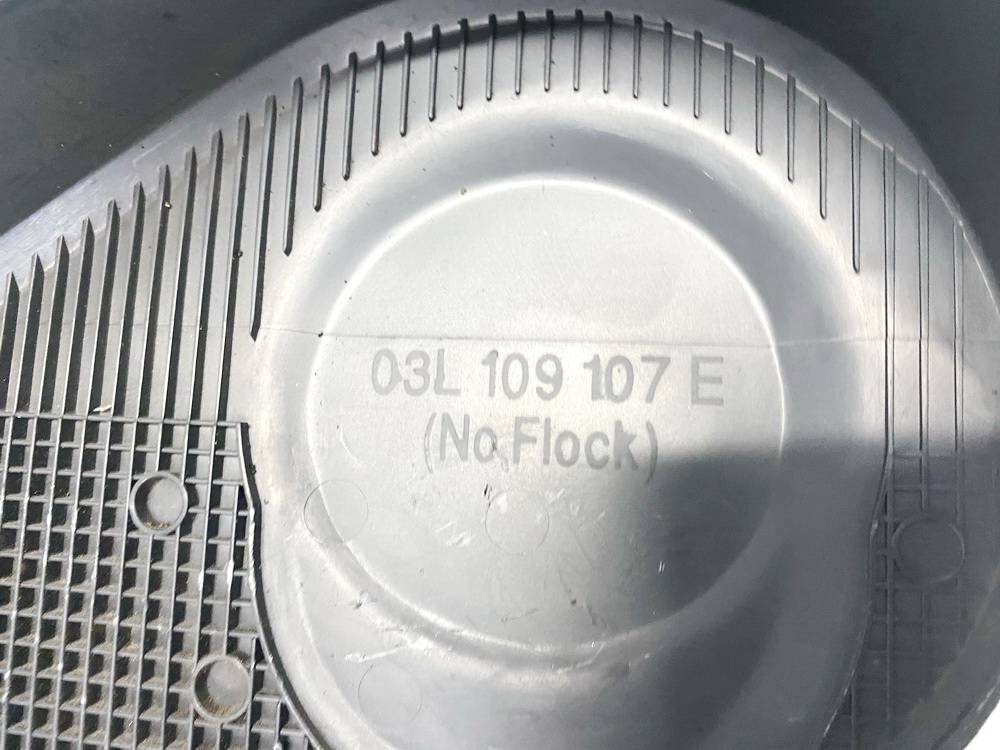 03L109107E Skoda Superb 2010 Zahnriemenschutz Zahnriemen Schutz - Thumbnail 3