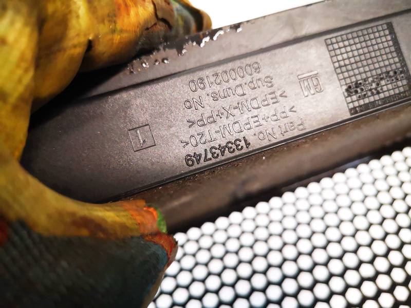 13343749 Opel Astra 2012 Ilmanotto ritilät - Thumbnail 2