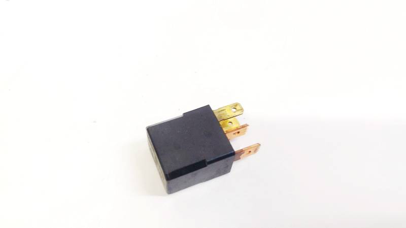 ACM33221 Mazda 2 2009 Relay module