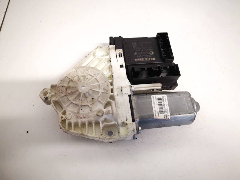 1K0959701P Volkswagen Passat 2008 Duru lango pakelejo varikliukas P.K.