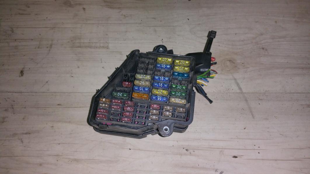 Audi A4 1994 Drošinātāju kārba