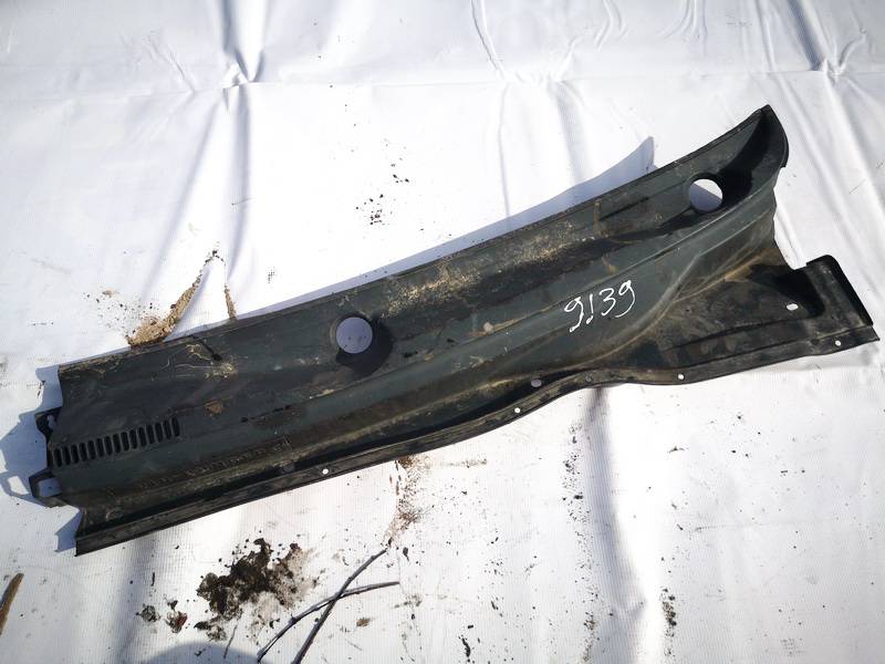 557820F010 Toyota Corolla Verso 2005 Abdeckung Windschutz Wasserkastenabdeckung