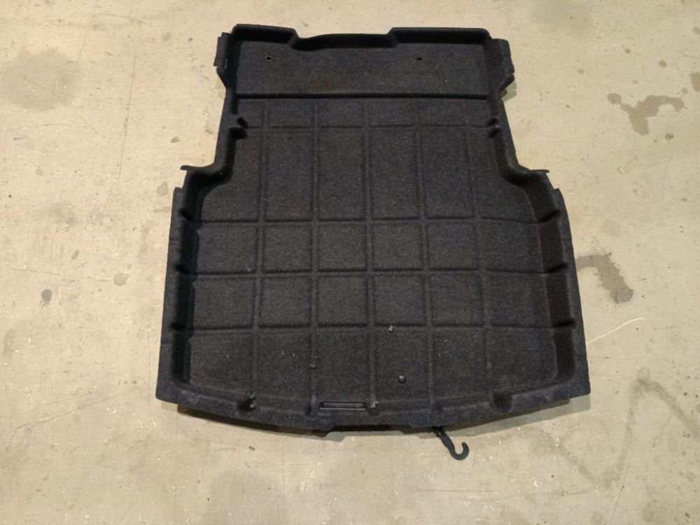 BMW 5-Series 2006 Wykończenie wnętrza bagażnika