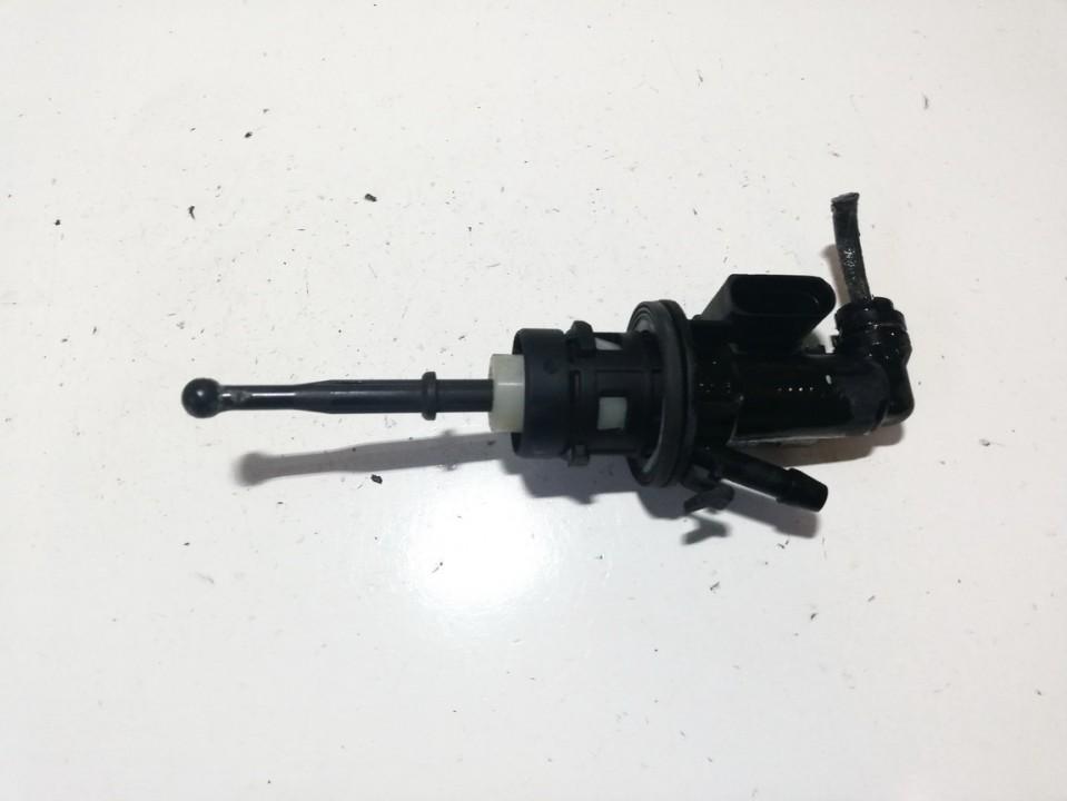 1k0721388 used Master clutch cylinder Skoda Octavia 2007 1.9L