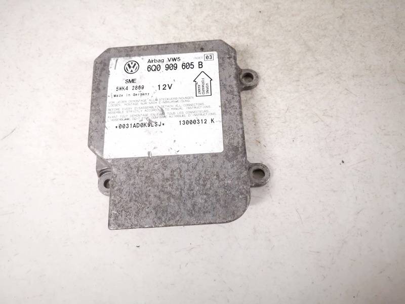 6Q0909605B Volkswagen Passat 1999 Airbag crash sensors module