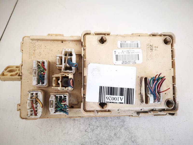 8264105020A Toyota Avensis 2008 Saugikliu deze