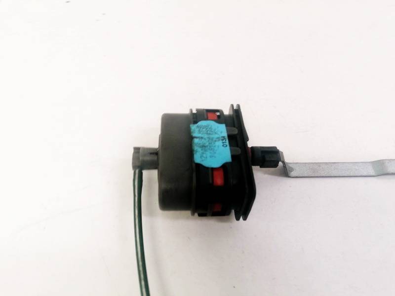 Mercedes-Benz CLK-CLASS 2002 Door Vacuum Central Locking Mechanism (Actuator Control Valve) - Thumbnail 3