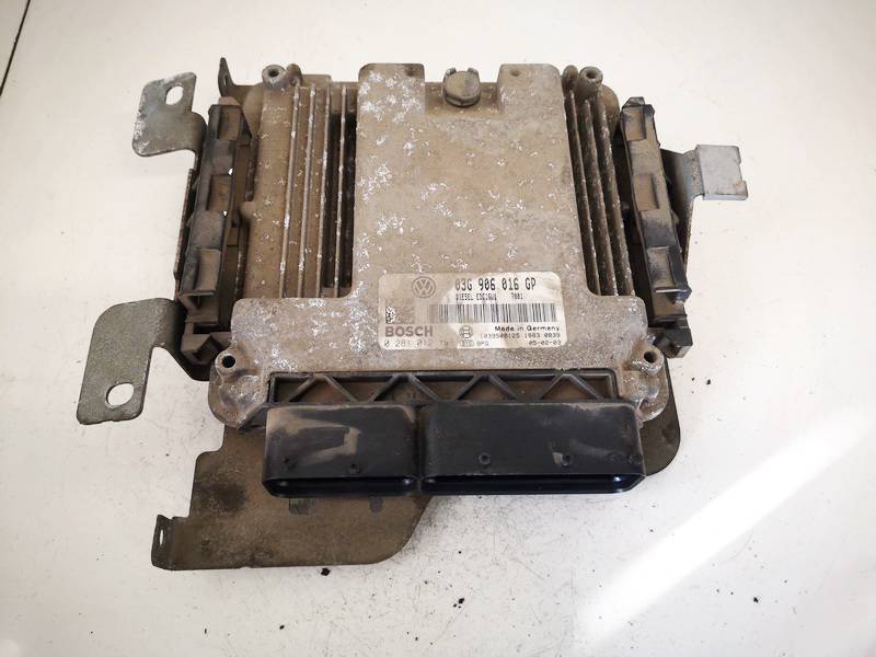 03G906016GP Volkswagen Caddy 2005 CALCULATEUR MOTEUR