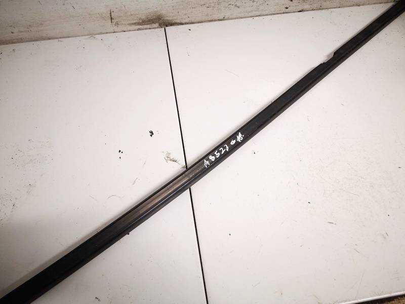 Skoda Superb 2003 Glass Trim Molding-weatherstripping - REAR LEFT
