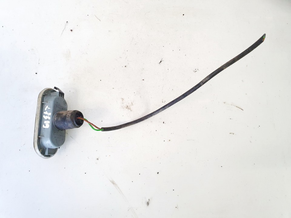 1J0949117 Volkswagen Passat 2002 Clear Side Repeaters - FRONT RIGHT