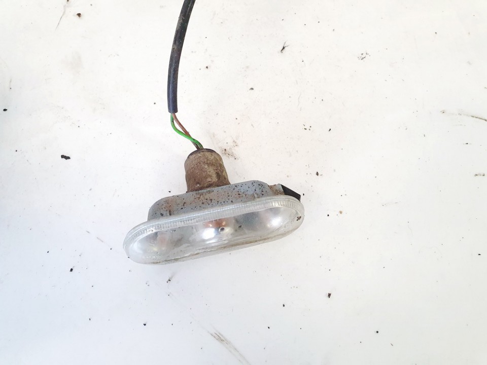 1J0949117 Volkswagen Passat 2002 Clear Side Repeaters - FRONT RIGHT - Thumbnail 2