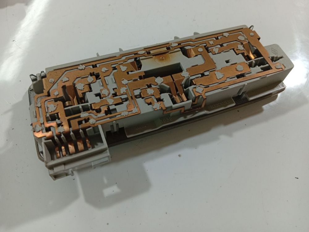 8200003037 Renault Espace 2004 Interior Light - FRONT - Thumbnail 2