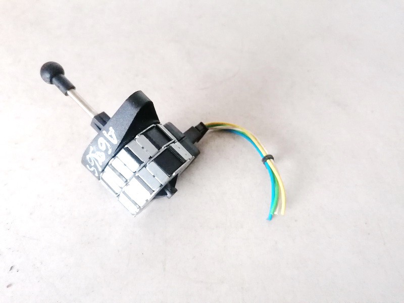 8352206 USED Headlight Range Control Light Controller Lighting BMW X5 2004 3.0L 5EUR EIS01477751