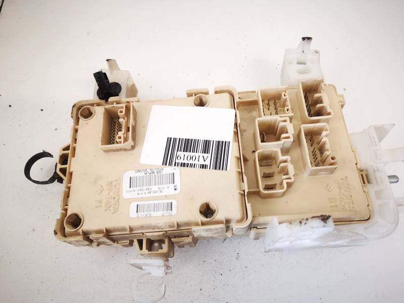 892210F010 Toyota Corolla Verso 2006 Sulakerasia - Thumbnail 2