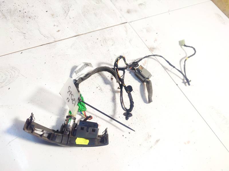 8691530 Volvo V50 2004 Traction control switch button (ASR Switch Anti-slip regulation)