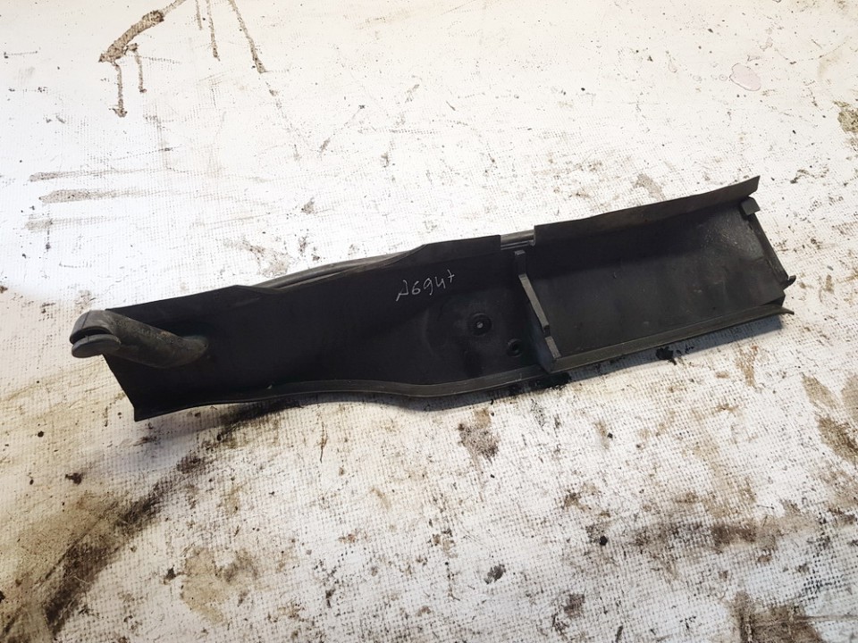 64316925973 BMW 1-Series 2007 Wiper Muolding - FRONT - Thumbnail 3